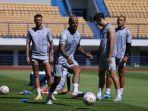 Striker-Persib-Bandung-David-da-Silva-berlatih-di-Stadion-Gelora-Bandung-Lautan-Api.jpg