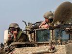 Tentara-Israel-duduk-di-kendaraan-tempur-infanteri.jpg