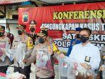 bunuh-seniman.jpg