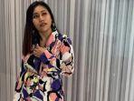 dulu-jadi-pembantu-hingga-putus-sekolah-wanita-ini-kini-jadi-penyanyi-terkenal.jpg