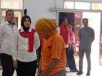 elaku-penganiayaan-anak-kandung-di-merangin-hingga-tewas.jpg