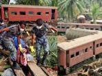 kecelakaan-kereta-api-di-sri-lanka-2004.jpg