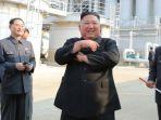 kim-jong-un-saat-hadiri-peresmian-pabrik-pupuk-di-pyongyang-jumat-152020.jpg