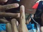 pilu-kepala-balita-tersangkut-kaleng-bekas.jpg