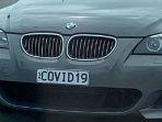 sebuah-mobil-bmw-berplat-nomor-covid-19-di-australia.jpg