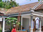 sebuah-rumah-di-desa-carangrejo-kecamatan-sampung-ponorogo-dibongkar-rabu-2362021.jpg