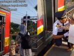 viral-wanita-pulang-kondangan-dijemput-pakai-kereta.jpg