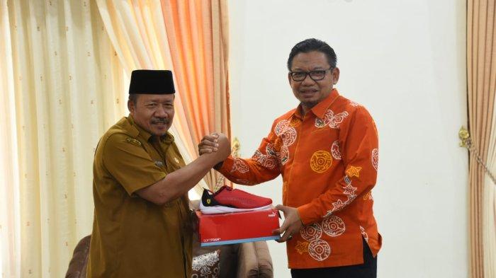 Ketua DPRD Kota Depok Kunjungi Kabupaten Agam, Dapat Hadiah ”Ferarri-Puma“