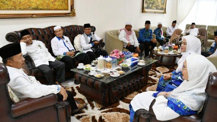 Bupati Agam Sambut, Ketua BKMT Pusat di Rumah Dinas