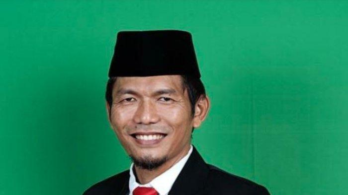 Belum Jadwal Kampanye, Bawaslu Padang Mulai Tertibkan APS Menyerupai APK