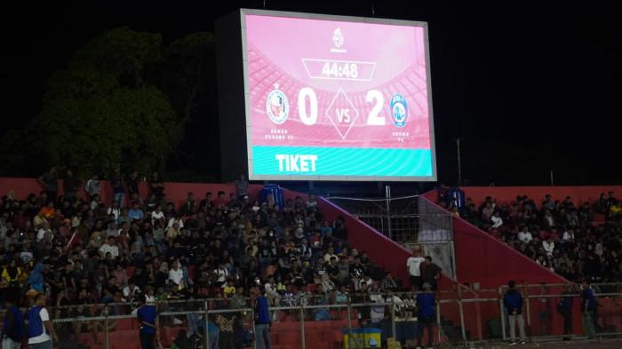FOTO Laga Arema FC vs Semen Padang FC di Stadion H Agus Salim, Kabau Sirah Tertinggal 2-0 Babak I - BRI-SUPER-LEAGUE-Skddi-babak-pertama.jpg