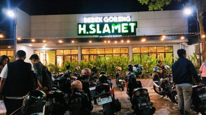 Menu Buka Puasa Bebek Goreng H.Slamet by Waroeng Diponegoro Padang, Sedia Harga Mulai Rp38 Ribuan