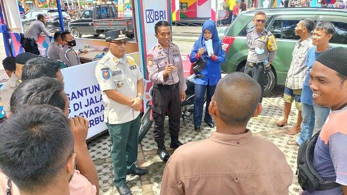 Minimalisir Risiko, Pengusaha Rental Sepeda Motor Mini di Pantai Gandoriah Sediakan Alat Keselamatan