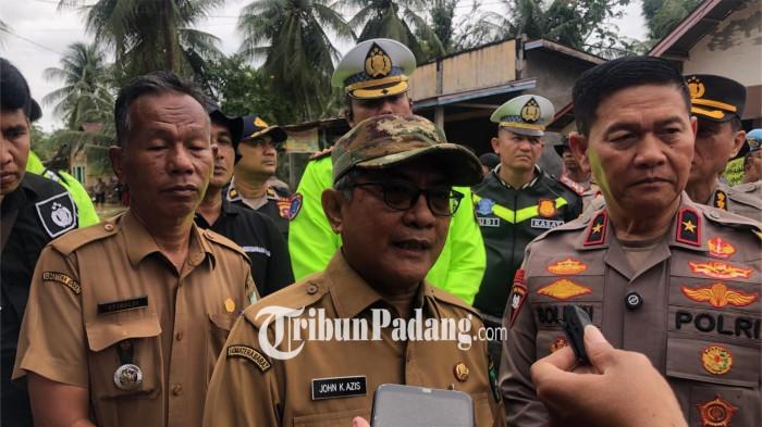 Bupati Padang Pariaman John Kenedy Azis, bersama Wakapolda Sumbar Brigjen Pol Solihin 25/11/2025