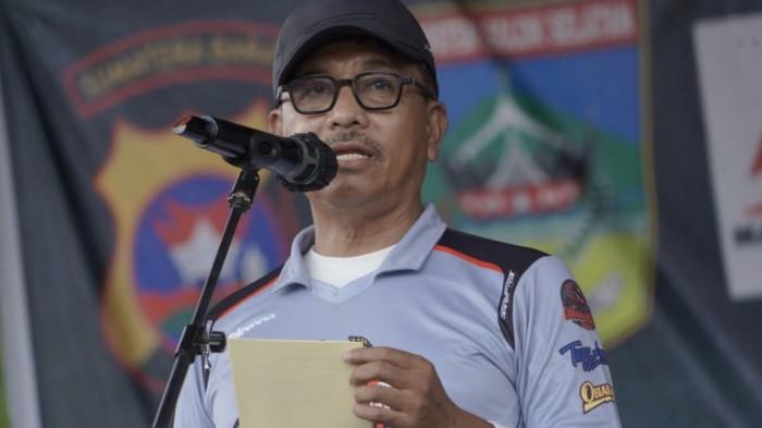 TRABAS JELAJAH ALAM- Bupati Solok Selatan, Khairunas, saat memberikan sambutan dalam ajang Trabas Jelajah Alam Abai Sangir (Jelabar) Chapter 3 di Nagari Abai, Kecamatan Sangir Batang Hari, Kabupaten Solok Selatan, Sumatra Barat.