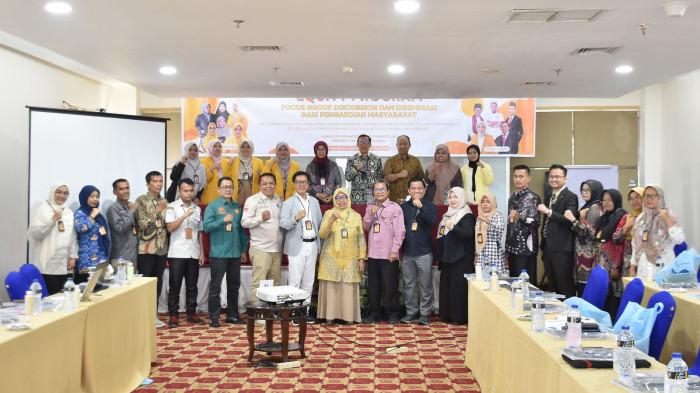 FGD- Prodi Tata Boga Universitas Negeri Padang menggelar FGD dan diseminasi hasil pengabdian kepada masyarakat di Premier Basko Hotel Padang, Sumbar, Kamis, (11/6/2026). Pertemuan mengulas terkait hilirisasi produk kuliner lokal Nagari Maninjau, Kabupaten Agam dengan pendekatan OVOP