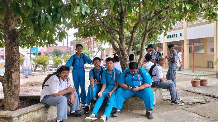 Presiden Jokowi akan Kunjungi SMKN 5 Padang, Siswa Berharap Dapat Sepeda
