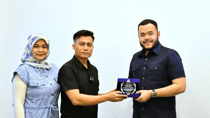 Fadly Amran Kukuhkan Pengurus IKTDPP Kota dan Kabupaten Solok, Ajak Perantau Berkontribusi