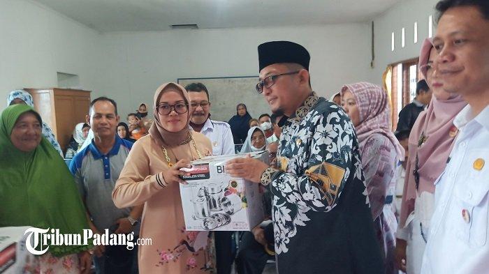 Wali Kota Hendri Septa Sebut 18 Persen Stunting di Padang, Berharap Turun hingga 14 Persen