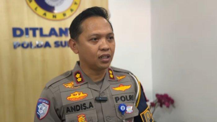 SITINJAU LAUIK- Kasat PJR Ditlantas Polda Sumbar, AKBP Andis Anshori, memberikan keterangan terkait kronologi viralnya rombongan kendaraan yang berhenti di tikungan Sitinjau Lauik, Kota Padang, Selasa (14/4/2026). AKBP Andis Anshori menjelaskan, peristiwa itu terjadi pada 6 April 2026 saat petugas melakukan pengawalan rombongan dari Bandara Internasional Minangkabau (BIM) menuju Kota Solok.