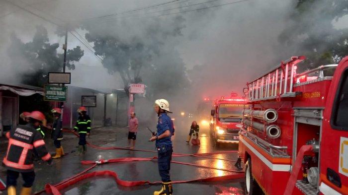 Kebakaran di Lapai Padang, Sebuah Toko Dilalap si Jago Merah Rabu Pagi, 6 Armada Damkar Diturunkan