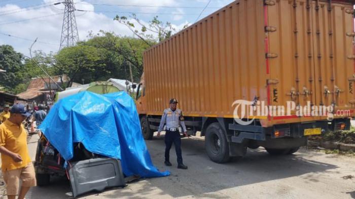 Kemacetan panjang td Besi usai dsistemdaan di lokasi.
