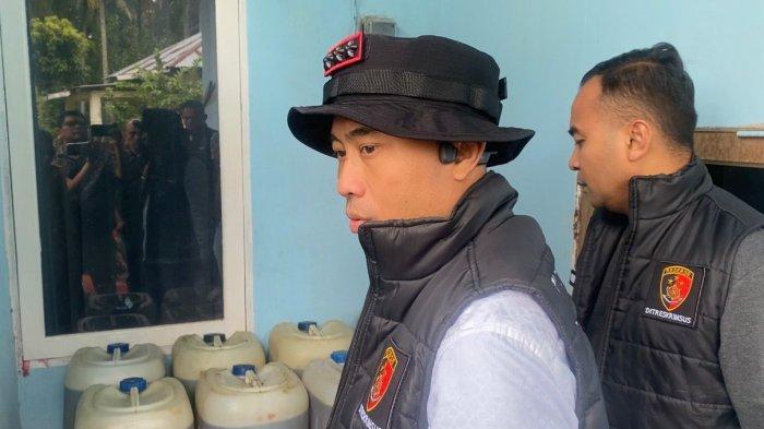 PENIMBUNAN BBM BERSUBSIDI - Direktur Reserse Kriminal Khusus (Ditreskrimsus) Polda Sumbar, Kombes Pol Andry Kurniawan, saat melakukan sidak lapangan, Senin (25/5/2026).