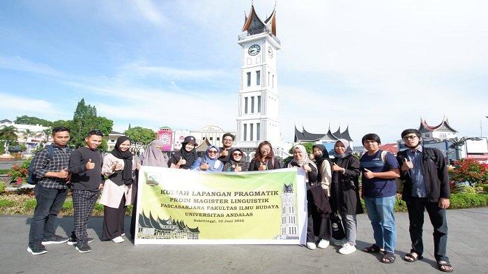 12 Mahasiswa & 2 Dosen Sambangi Bukittinggi, Kuliah Lapangan Prodi Magister Linguistik FIB Unand