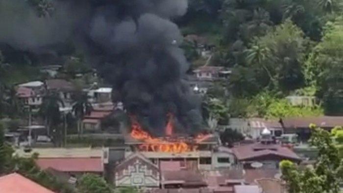 Kronologi Gudang Papan Karangan Bunga Terbakar di Pasar Sawahlunto, Polisi : Api Langsung Membesar