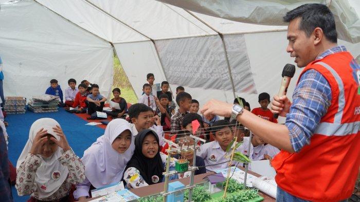Program PLN Mengajar, Pegawai PLN Berbagi Kebahagiaan dengan Anak-anak Penyintas Gempa Cianjur