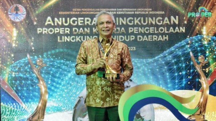 PT Semen Padang Raih Proper Emas 2023 dari KLHK, Anugerah Diserahkan Wakil Presiden