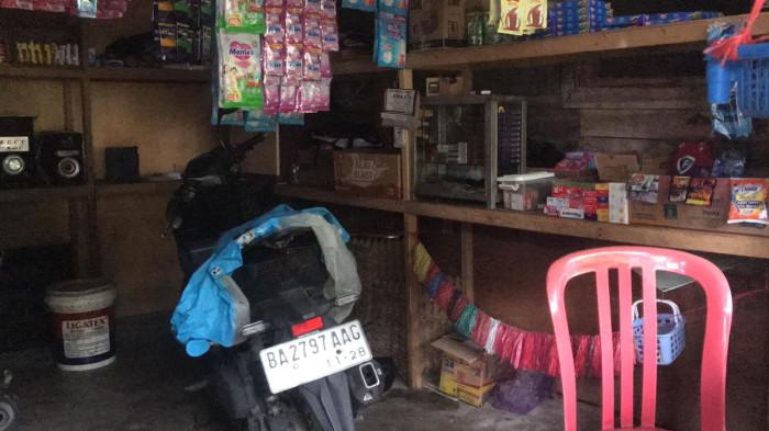 Penampakan rumah Lam Torang di Kelurahan d/11/2025).