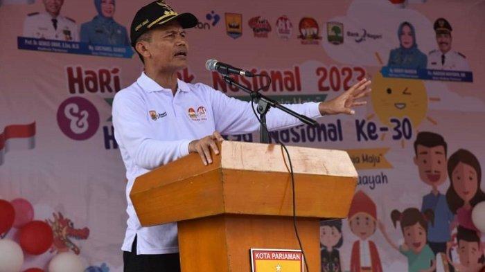 2 Ribu Anak Bersama Orang Tua Ramaikan Peringatan Harganas 2023 di Pantai Gandoriah Kota Pariaman