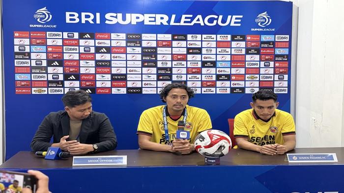 Semen Padang FC Kalah 1-0 dari Malut United, Amrizal Umanailo Nilai Ada Keputusan Wasit yang Janggal