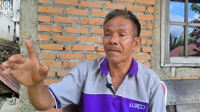 Saksi mata bernama Agustrio delalap habis hunian tersebut.