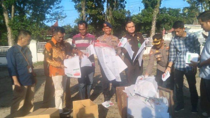 Ribuan Surat Suara Berlebih dan Rusak Dimusnahkan KPU Pasaman Barat H-1 Pemungutan Suara