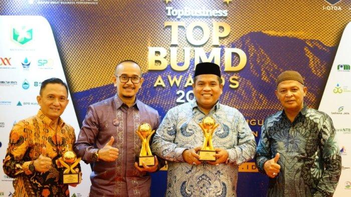 Pemerintah Kabupaten Padang Pariaman Terima 3 Penghargaan Top BUMD Awards Tahun 2023