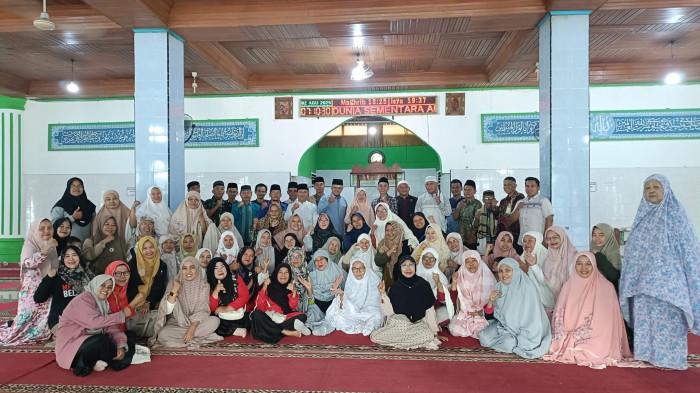 Wabup Dharmasraya Leli Arni Ajak Warga Makmurkan Masjid Lewat Salat Subuh Berjamaah