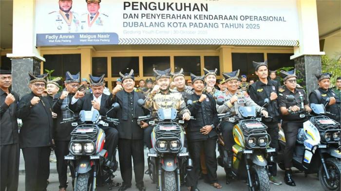Pemko Padang Kukuhkan Ratusan Dubalang Kota, Dibekali 79 Motor Listrik untuk Kendaraan Operasional