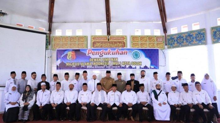 Pengukuhan Dewan Pimpinan MUI Kota Solok Masa Khidmat 2020-2025