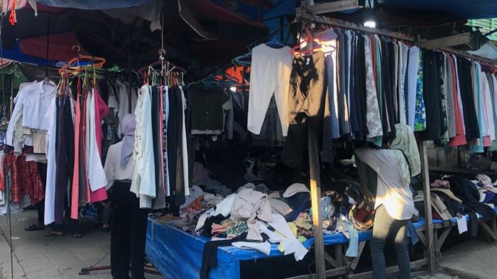 Pedagang Padang Nilai Produk Lokal Belum Mampu Saingi Pakaian Thrifting Impor