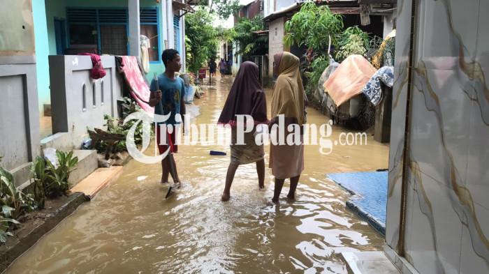 banjir di lapai nanggalo padang 2 10/12/2025