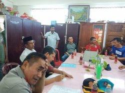 Masyarakat Parupuk Tabing Datangi SMPN 13 Padang, Diduga Ketidakharmonisan di Sekolah