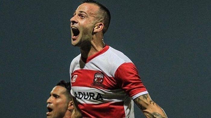 Top skor Liga 1 2018 Jebol Gawang Semen Padang FC, Sementara Madura United Unggul