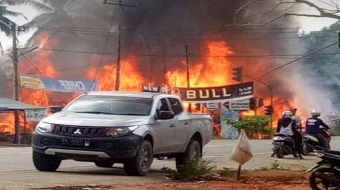 Empat Kios Terbakar di Dharmasraya, Api Diduga Berasal dari Kompor Gas Pedagang Bakso