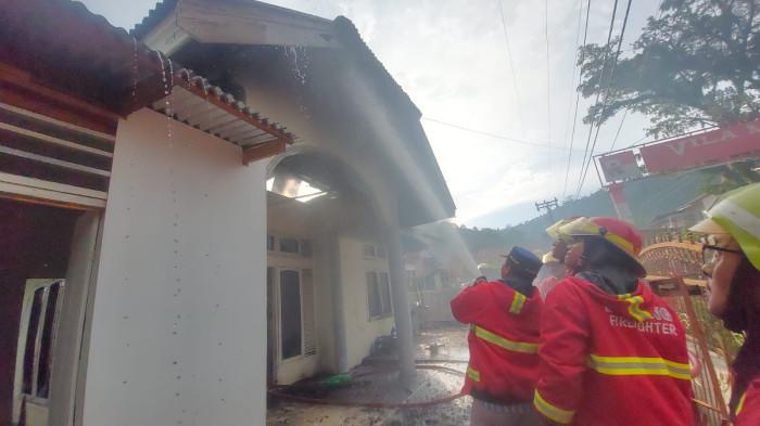 kebakaran rumah di padang 2 26/9/2025