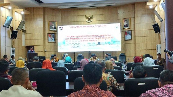 Forum Pengembangan Ekonomi Daerah Diskusi Tingkatkan Literasi Keuangan di Kota Padang