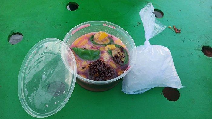 Berburu Menu Berbuka, Ada Es Pisang Ijo Patimura; Si Segar Khas Makassar