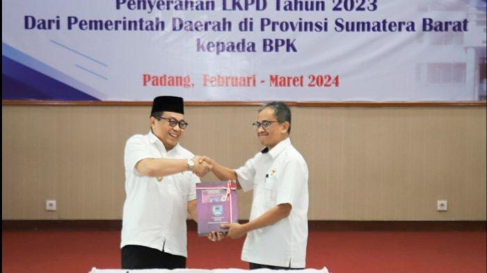 Pemko Payakumbuh Serahkan LKPD 2023 ke Pada BPK RI Perwakilan Provinsi Sumatera Barat