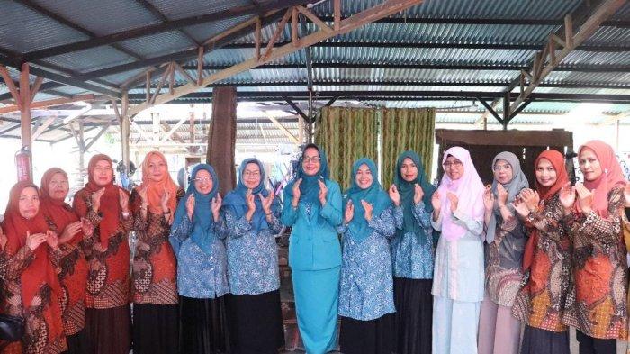 Ny Lasta Jasman Tinjau, Kegiatan Praktek Pengolahan Pangan Lokal